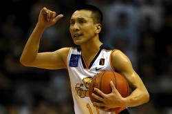 雷速体育官方-广东队遭遇江苏队劲敌，困难突破