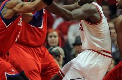 雷速体育直播官网-包含愤怒一战：太阳vs公牛，力争胜利！的词条