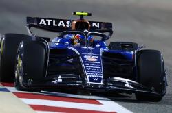 雷速体育官方-阿斯顿马丁碾压红牛车队，塞恩斯点燃赛场