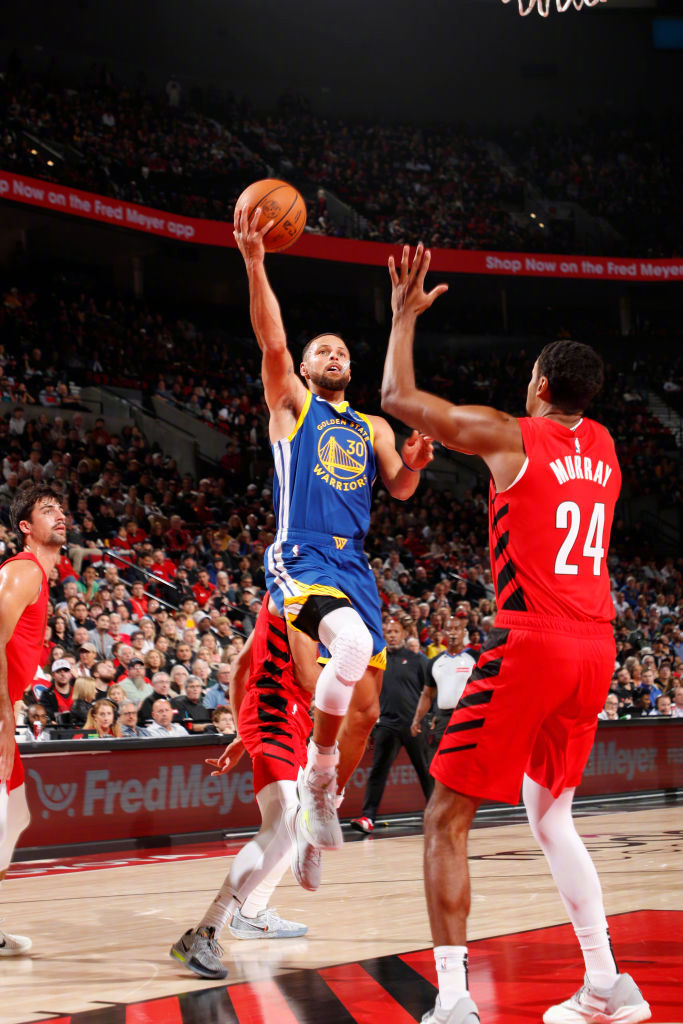 独行侠翻盘马刺，库里点燃赛场